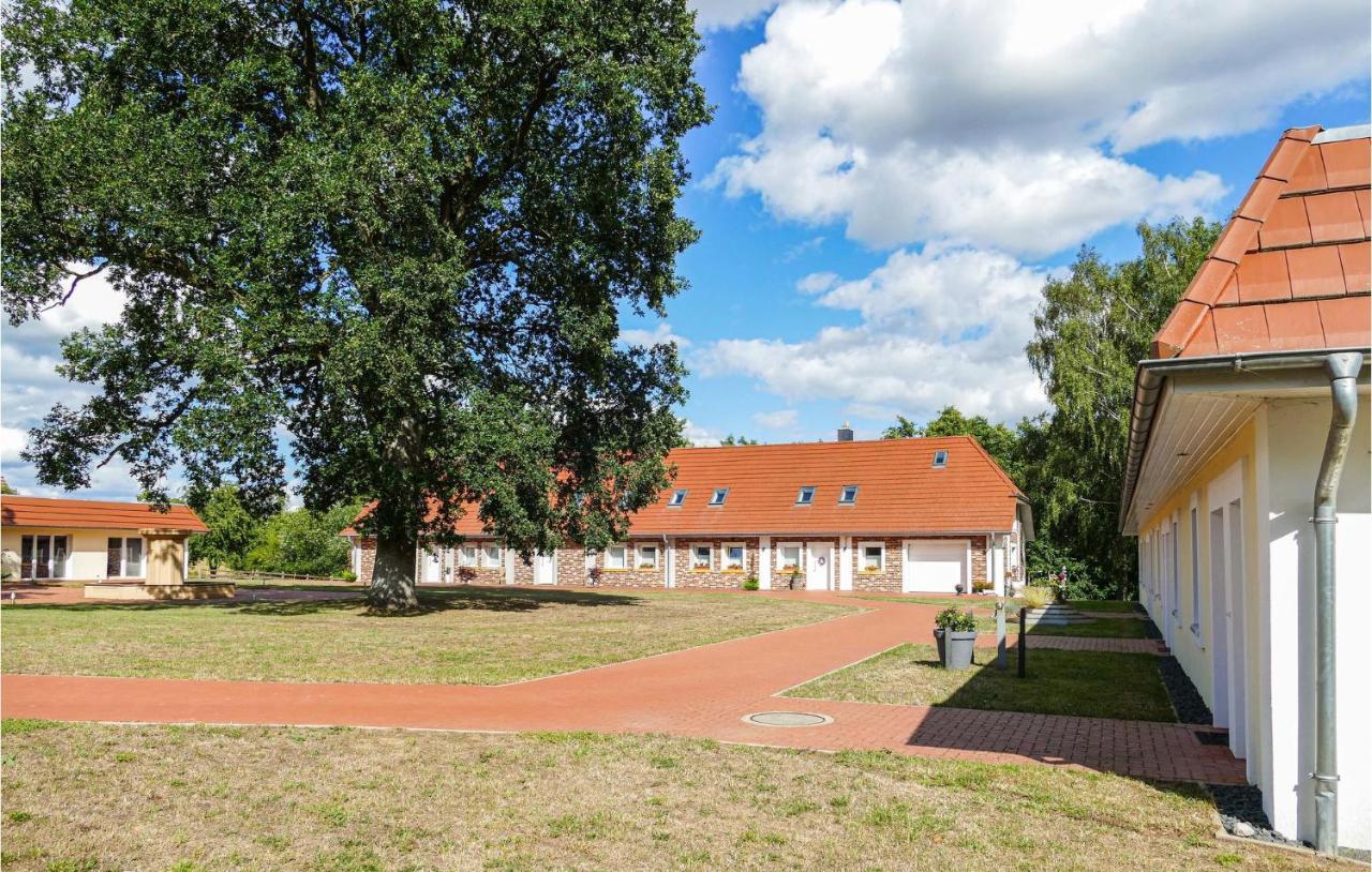 Lovely Apartment In Passow Ot Charlottenho Zahren Exteriör bild